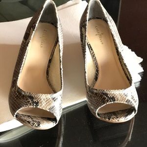 Cole Haan Nike soled shoes